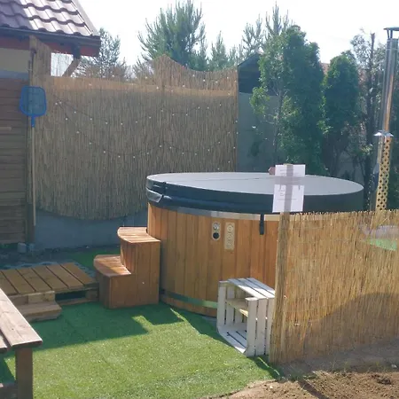 度假居 Kwiat Jablonki Wikno